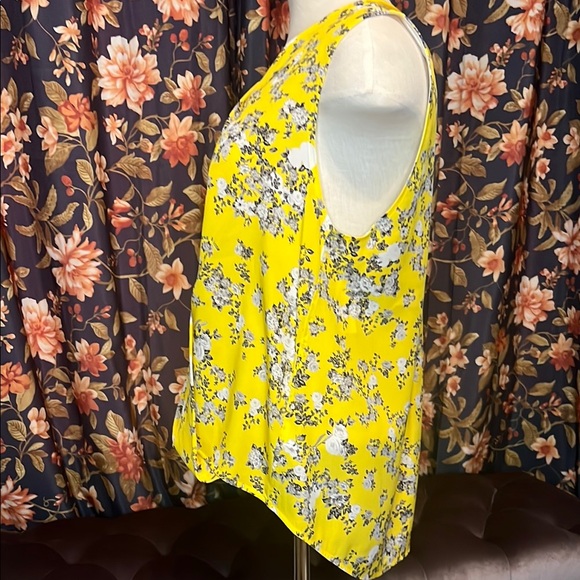 Rag & Bone Yellow 100% Silk Sleevless V- Neck Blouse - Picture 4 of 8